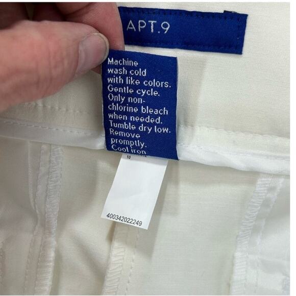 Apt. 9 Mid-Rise White Chino Shorts NWT Size 10 — Rolled Cuffs, 5" Inseam - Picture 8 of 10